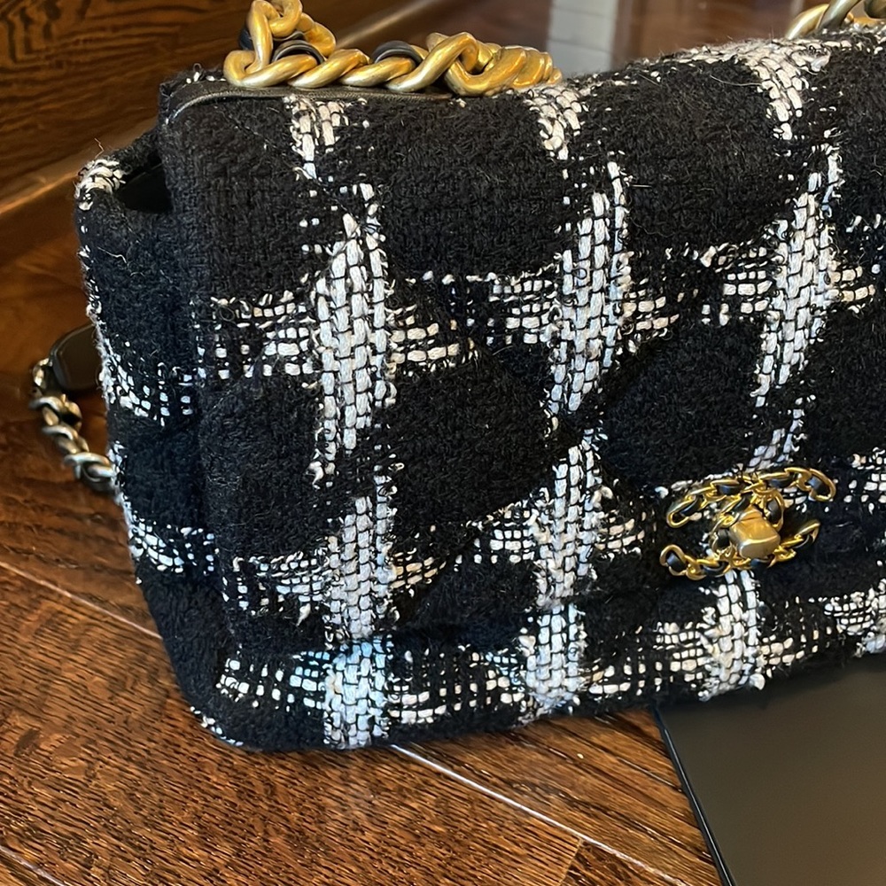 CHANEL 19 flap bag quilted tweed Large - Picture 4 of 12